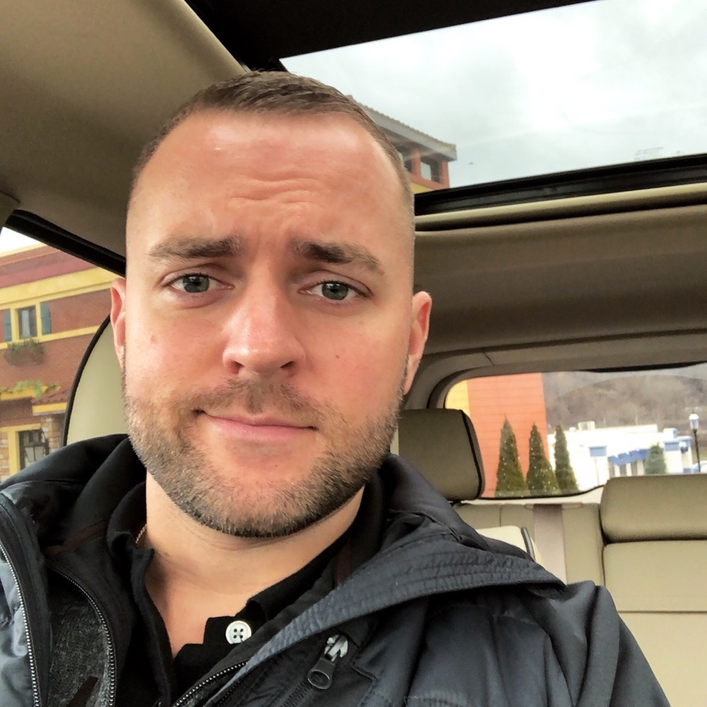 Meet your Posher, Travis